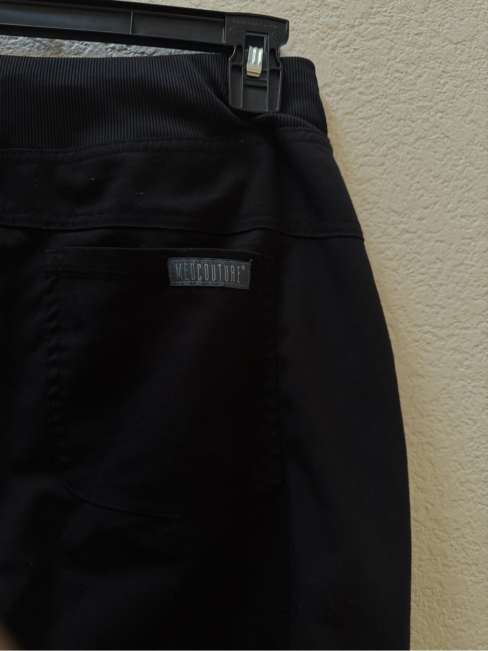 Women’s MedCouture Black Scrub pants - Picture 3 of 3